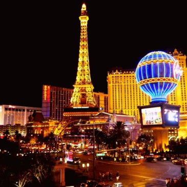 Družba MGM Resorts zvišuje letoviške pristojbine v Las Vegasu, kar je spodbudilo razpravo o preglednosti po vsej panogi